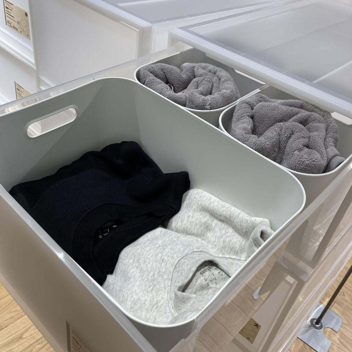 衣装ケースにやわらかポリエチレンボックスシリーズがすっぽり入る