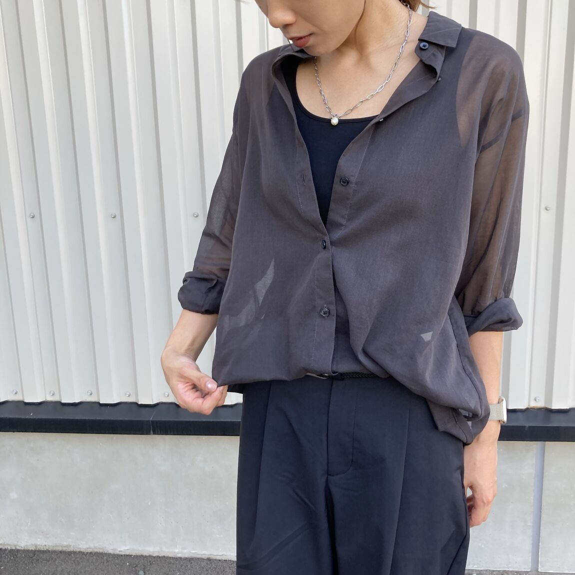 【いわて生協盛岡向中野】身長170cm 菜々さんシアーシャツ（黒）_mRyaw3