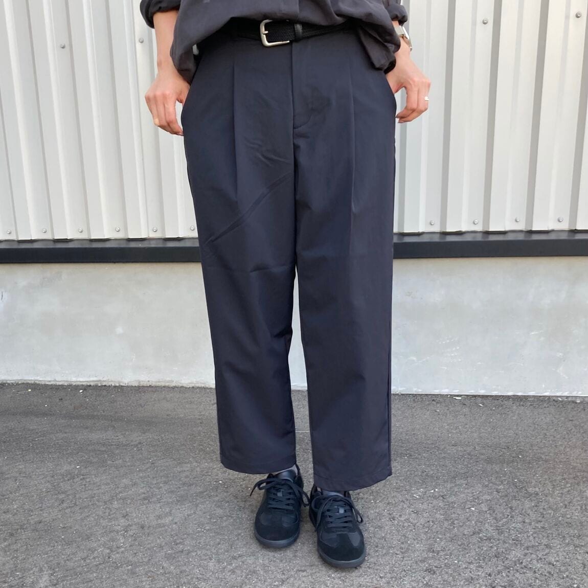 【いわて生協盛岡向中野】身長170cm 菜々さんシアーシャツ（黒）_V98RZC
