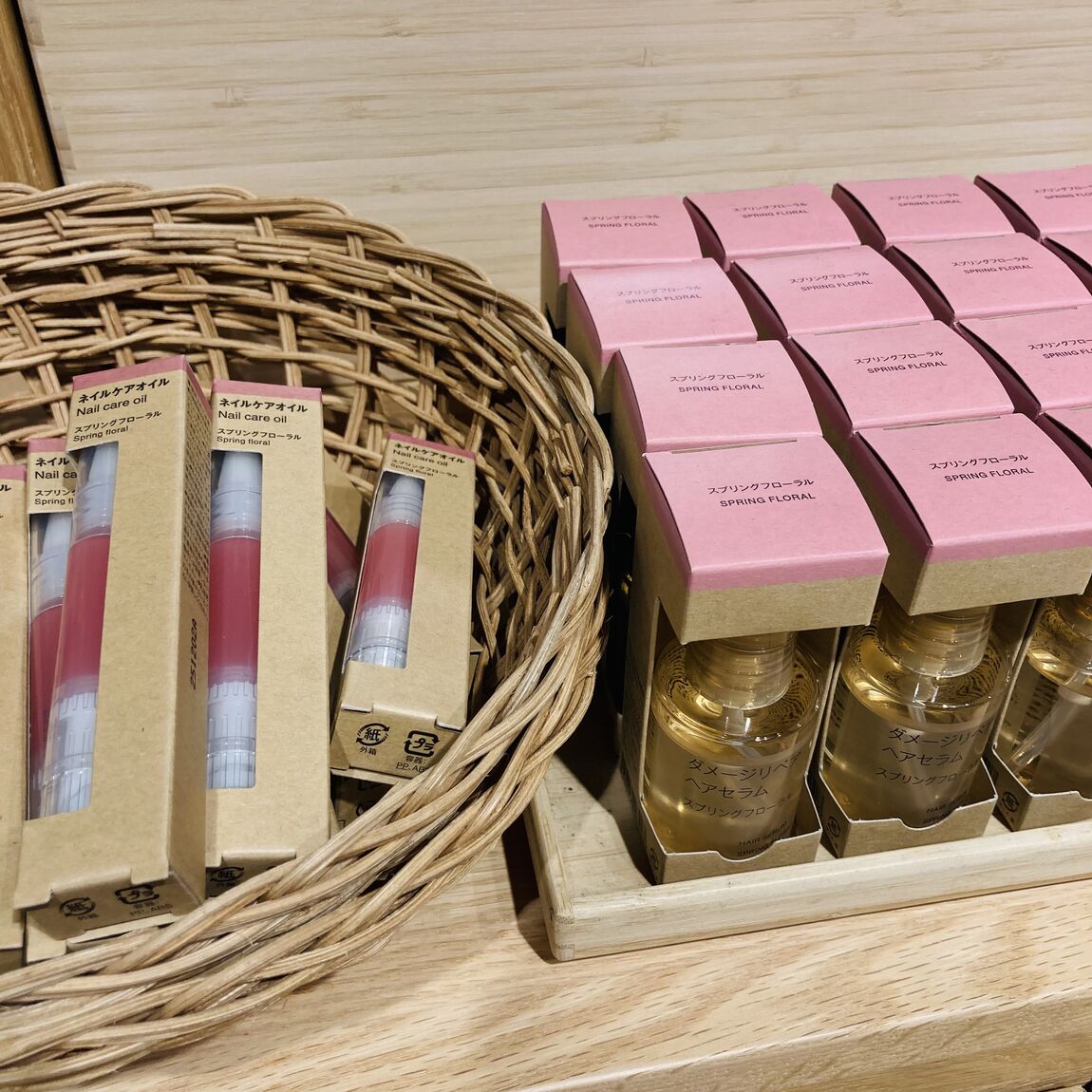 ヘアセラムとネイルケアオイルの紹介