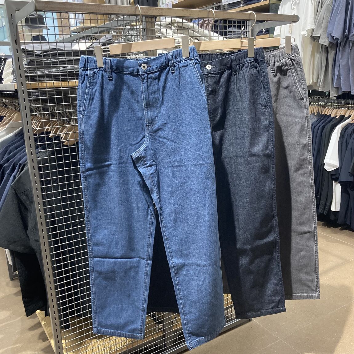 【ラザウォーク甲斐双葉】衣服 新商品のご紹介_QxGC5p