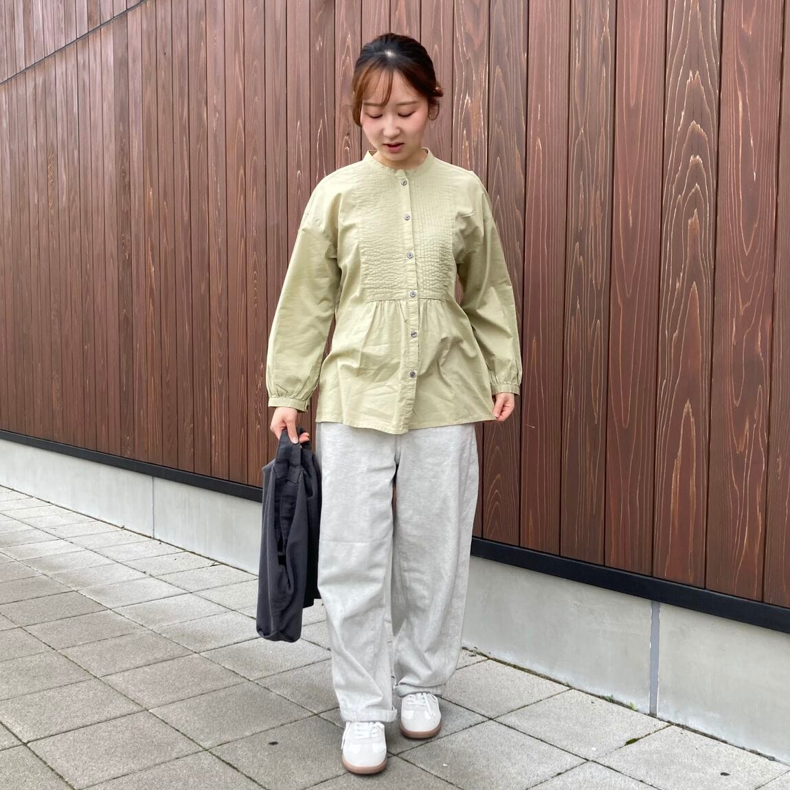 横澤さん　綿ピンタックブラウス_oKA0Ym