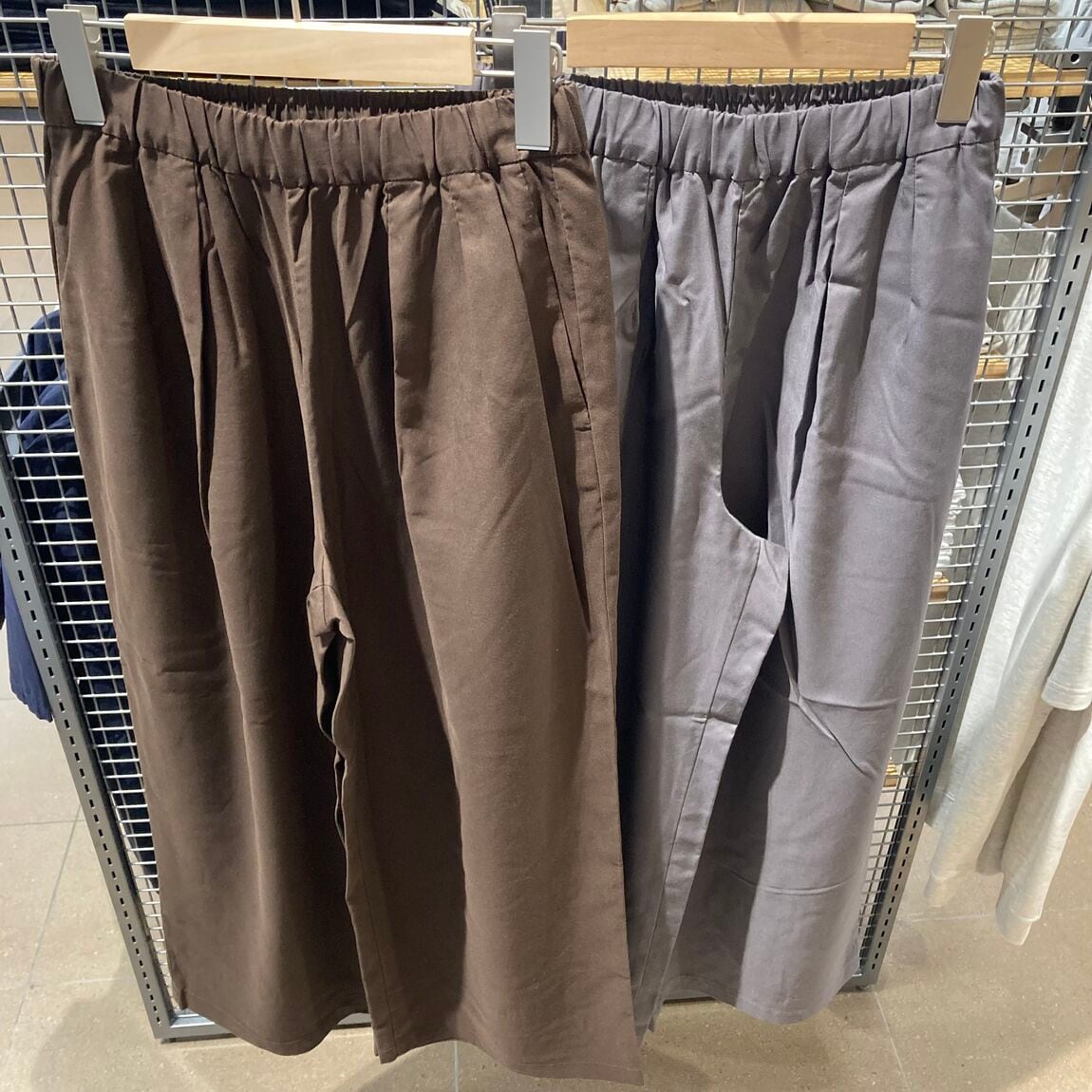 【ラザウォーク甲斐双葉】衣服　新商品紹介_8F80m4