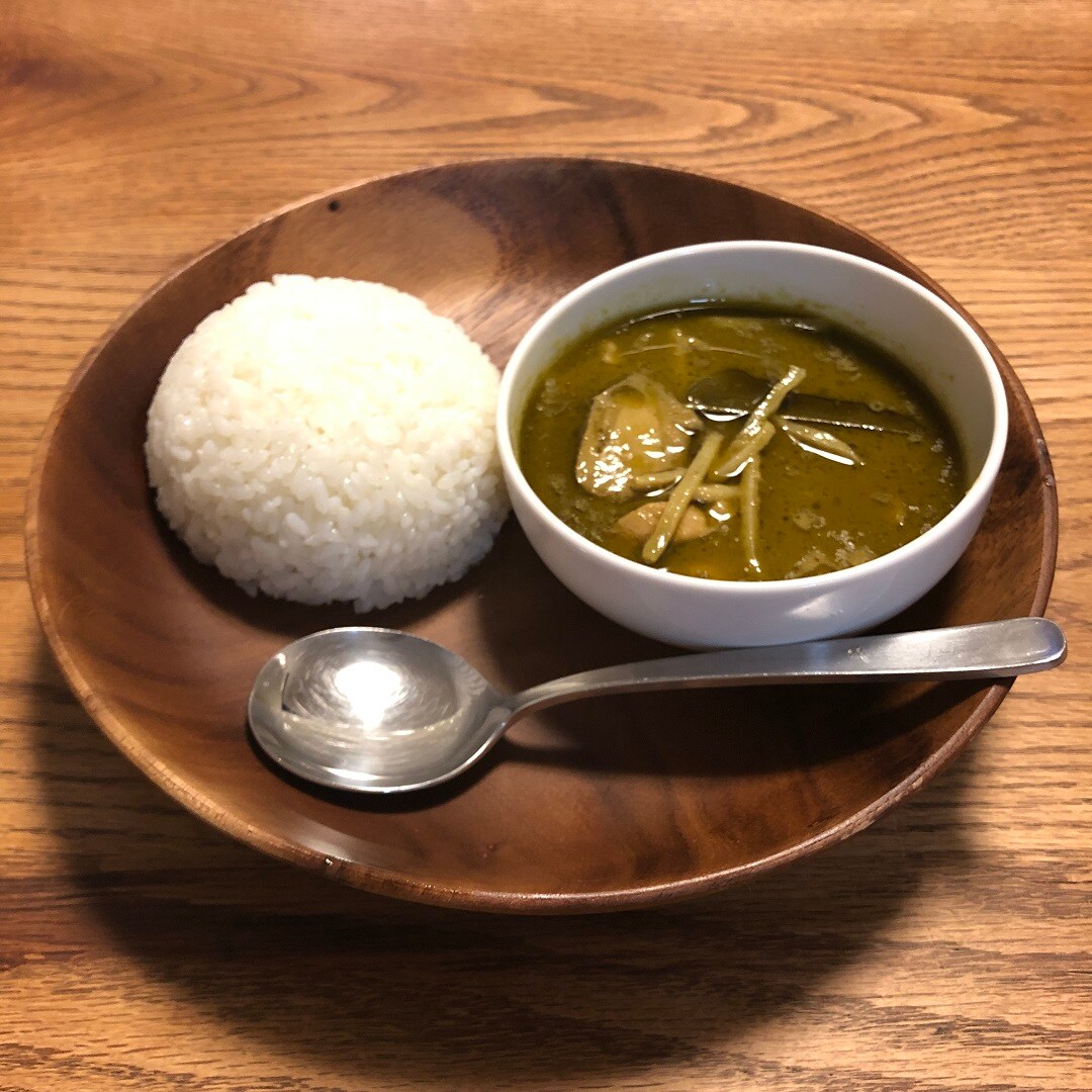 グリーンカレー盛り付け写真