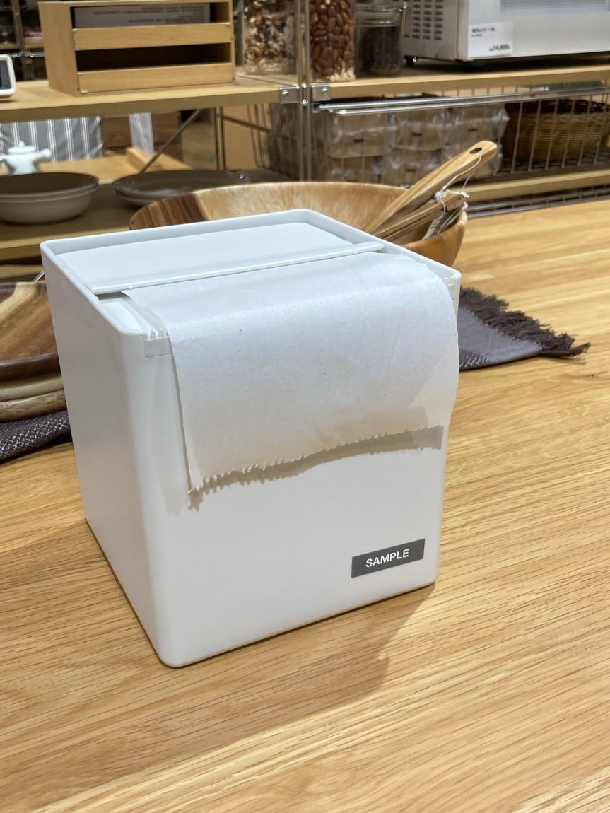 【コクーンシティさいたま新都心】必要な分だけ切って使えるトイレットペーパーケース_N5CHCo