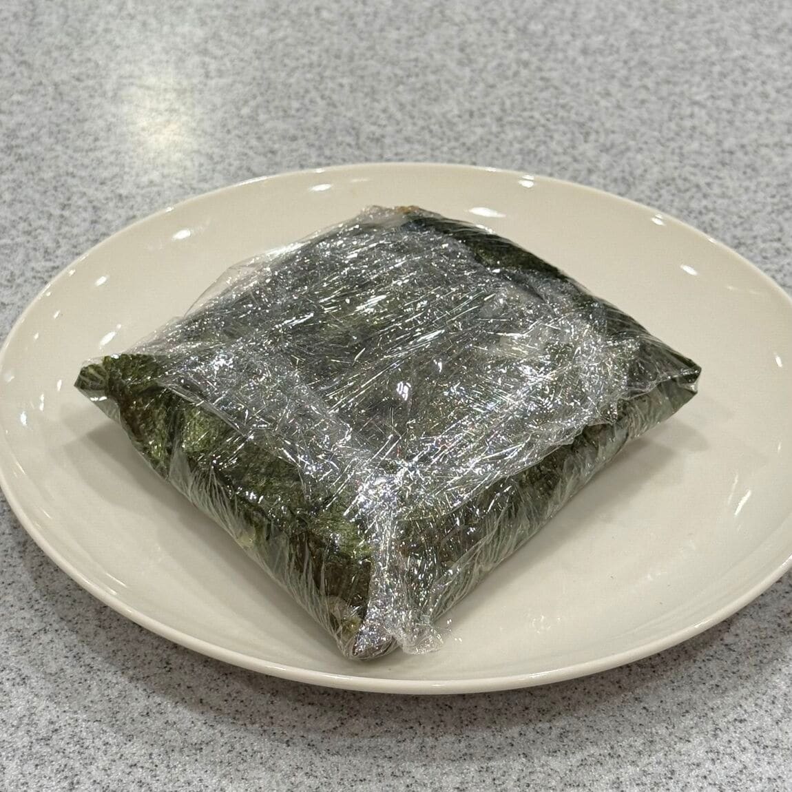 海苔で包む