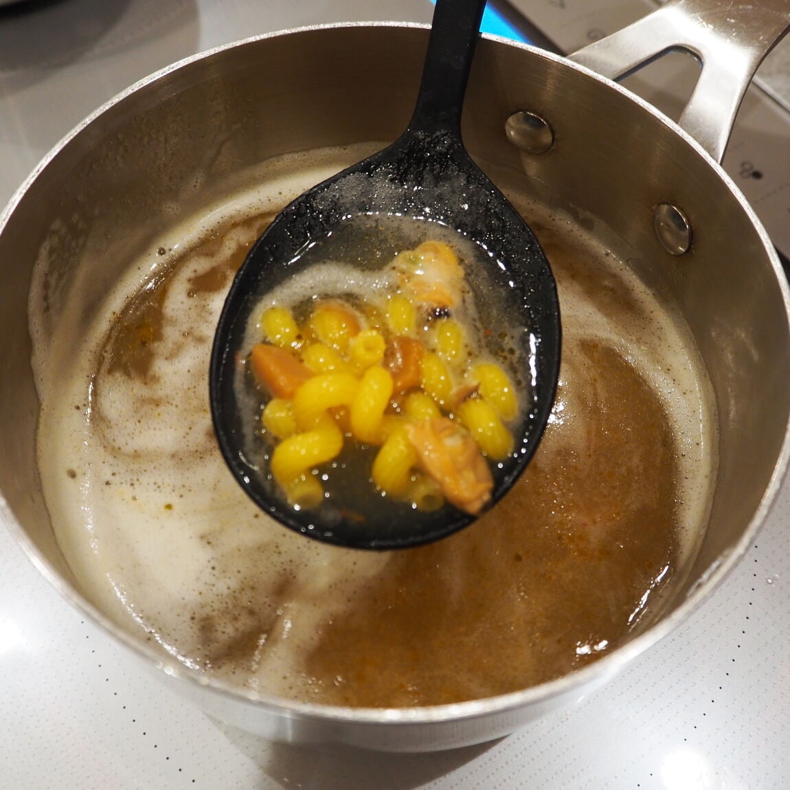 パスタ煮込みます