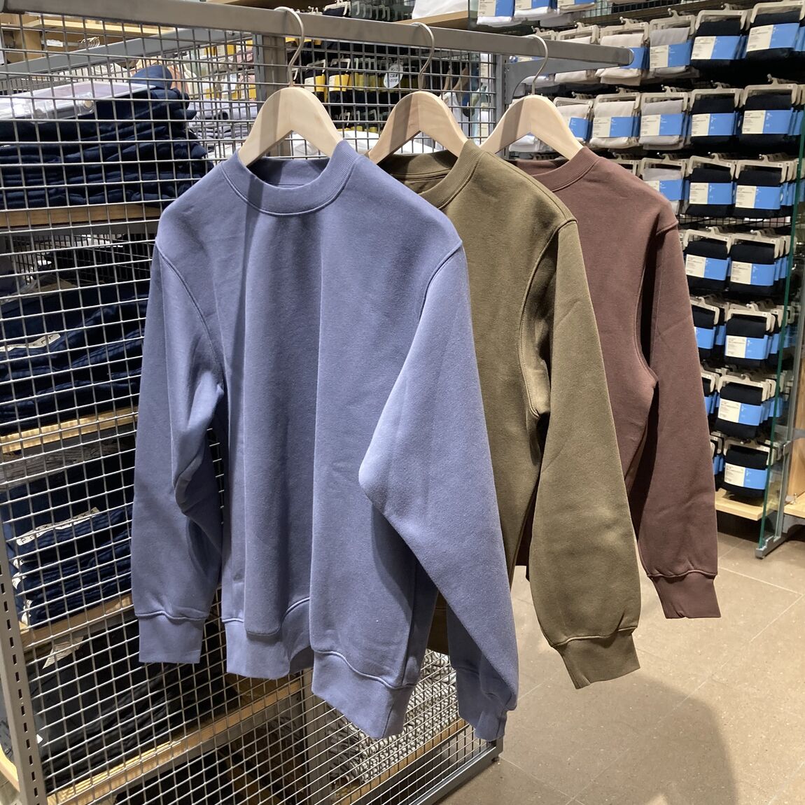 【ラザウォーク甲斐双葉】衣服 新商品のご紹介_17plI7