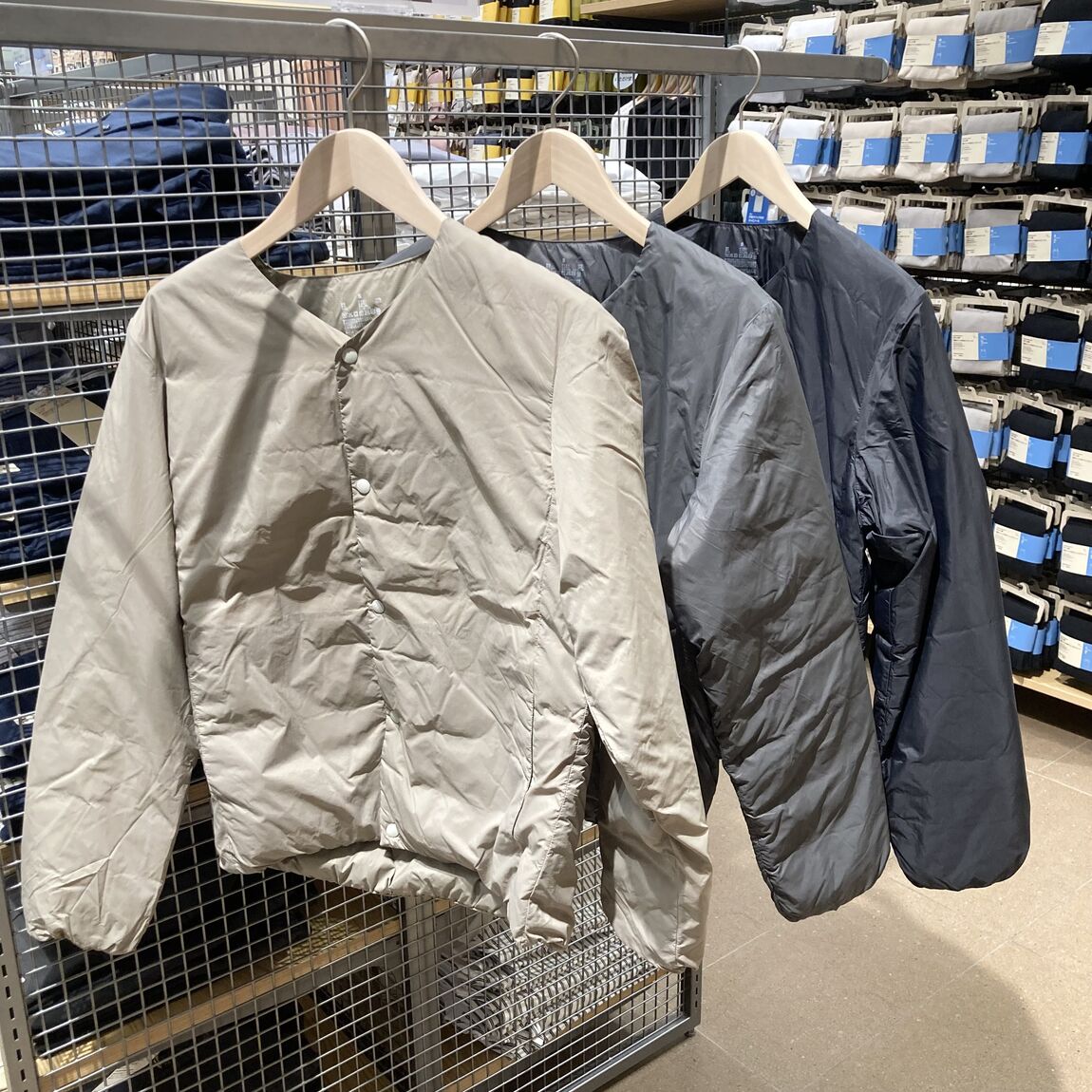 【ラザウォーク甲斐双葉】衣服 新商品のご紹介_JM7Bd8
