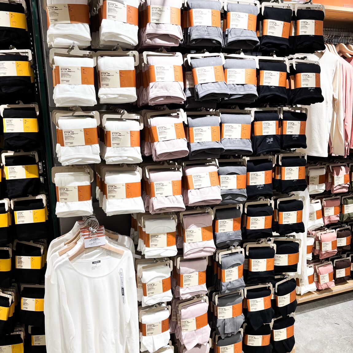 【所沢西武】良品週間開催中。秋冬の衣服を心地よく、無印良品の衣服をご紹介します。_DvxI95