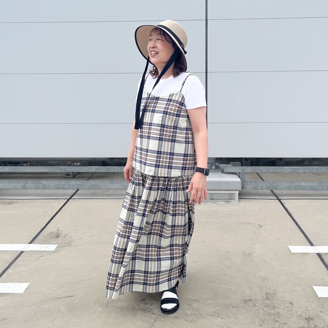 やや横