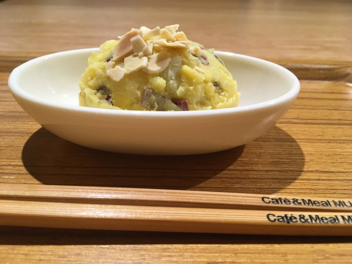【Café&MealMUJIシエスタハコダテ】芋の甘みを味わう　北アカリのポテトサラダ①