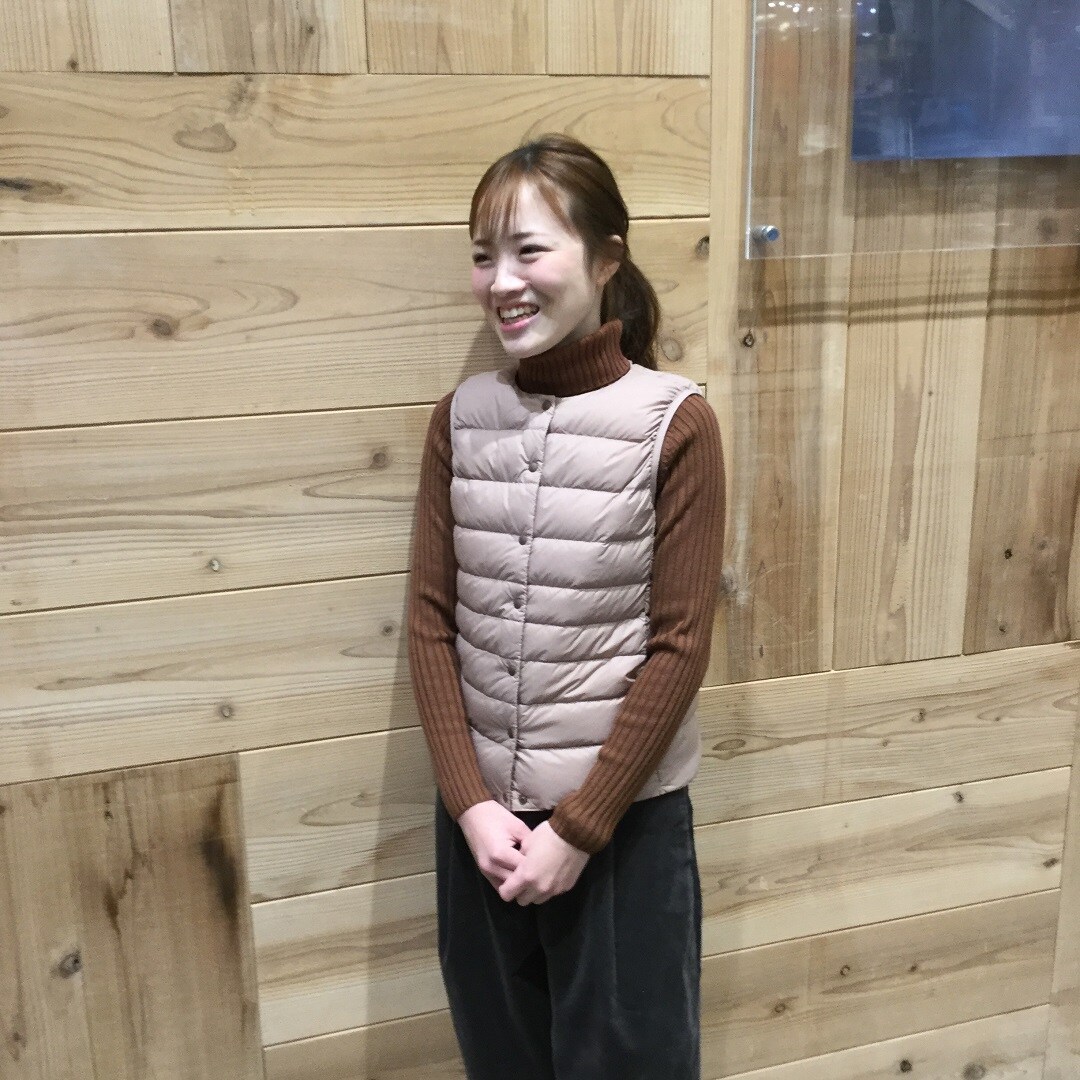 女性モデルベスト着用写真