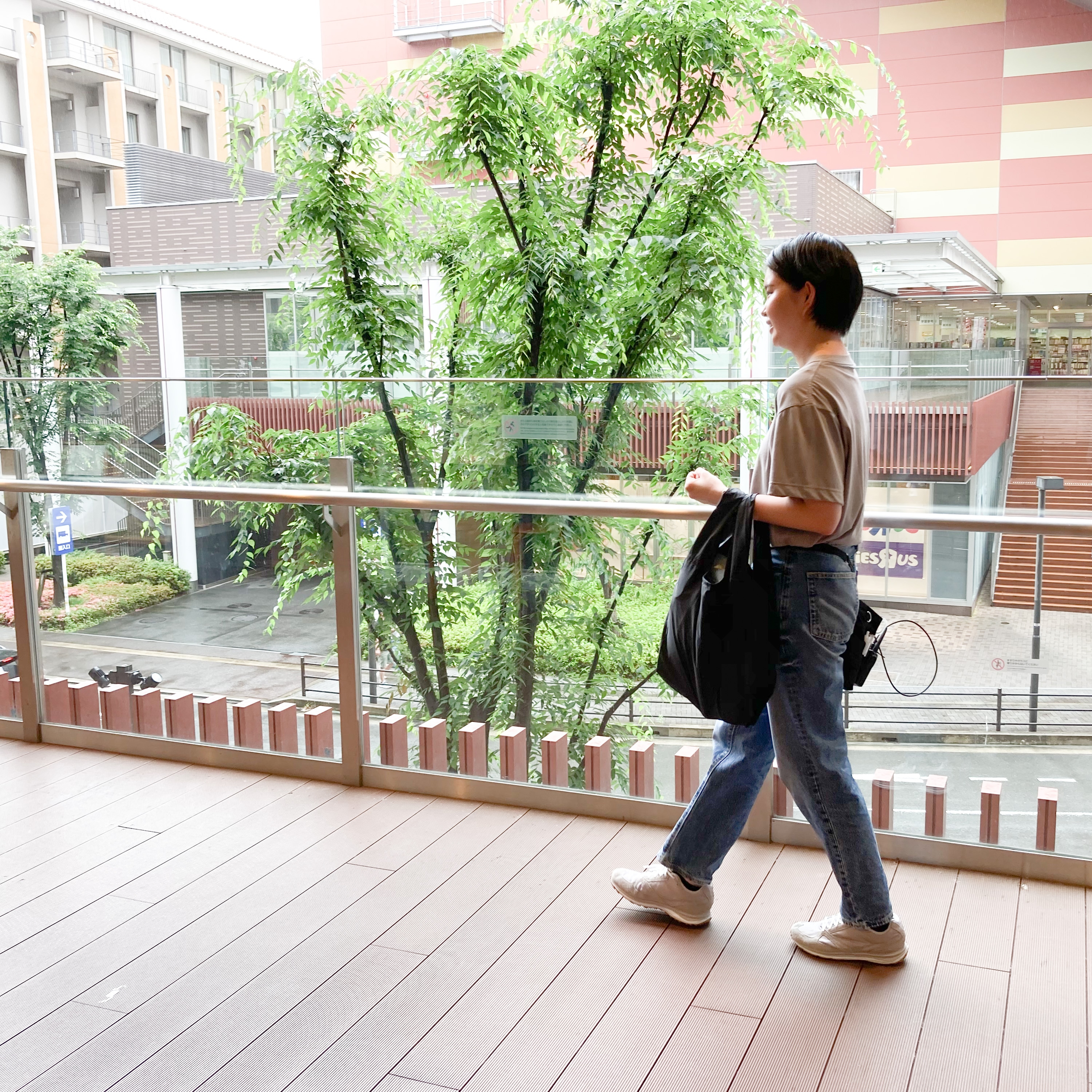 【イオンモールKYOTO】持ち歩いてもらいました