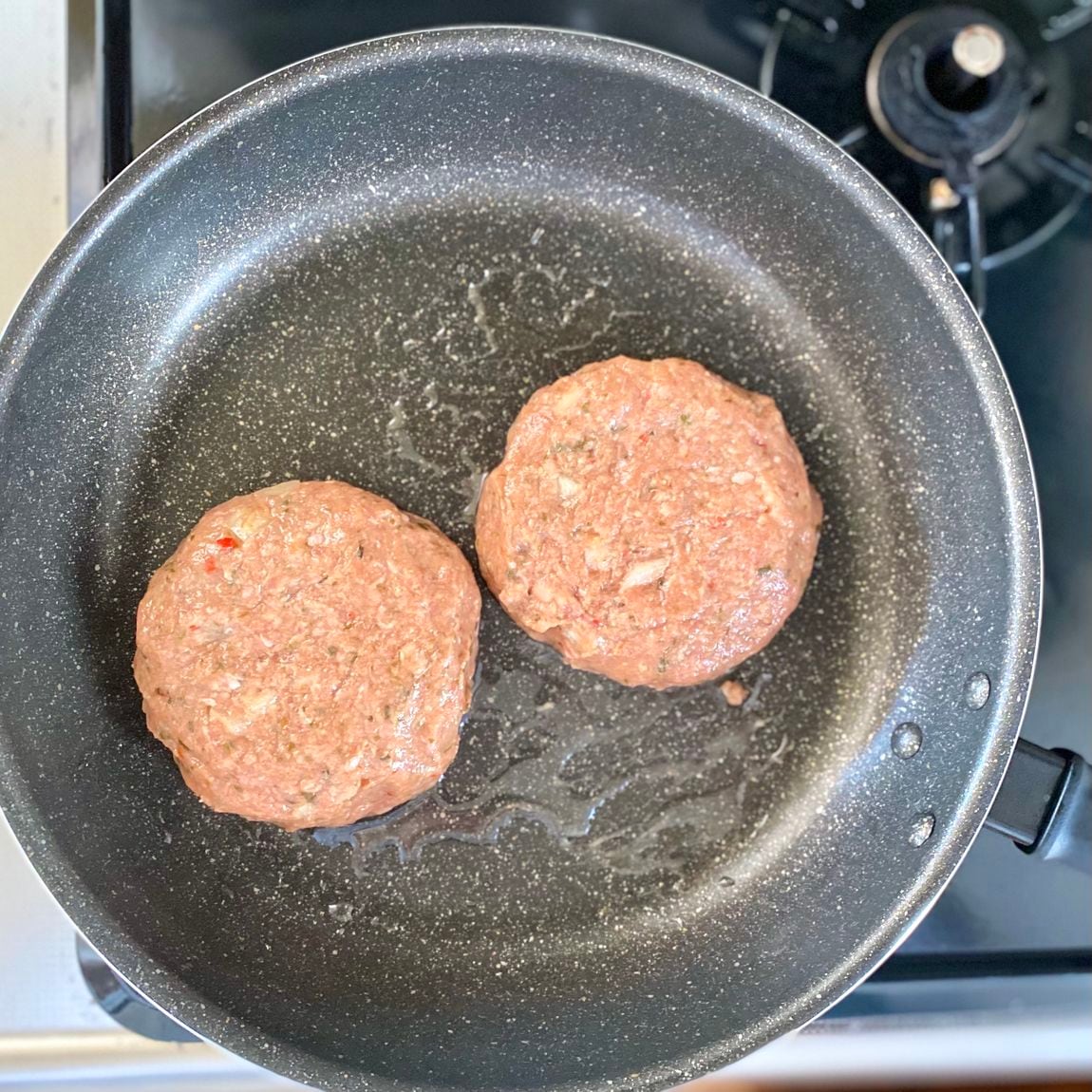【シエスタハコダテ】手づくりキット ガパオでつくる、夏のスパイシーバーガー④