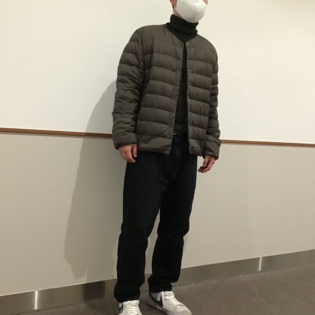 【ザ・モール仙台長町】セーターを着た男性