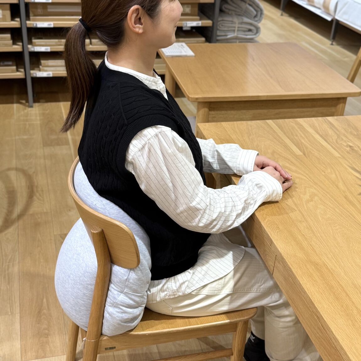 背当てにも使えるひんやり綿クッション