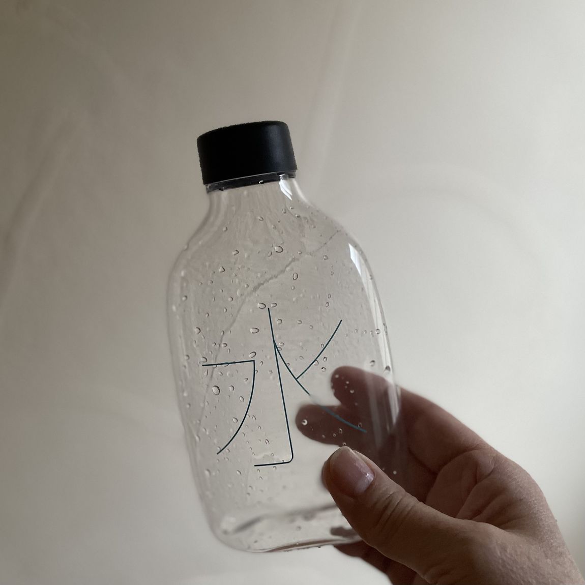 【イオンモール倉敷】水のボトル
