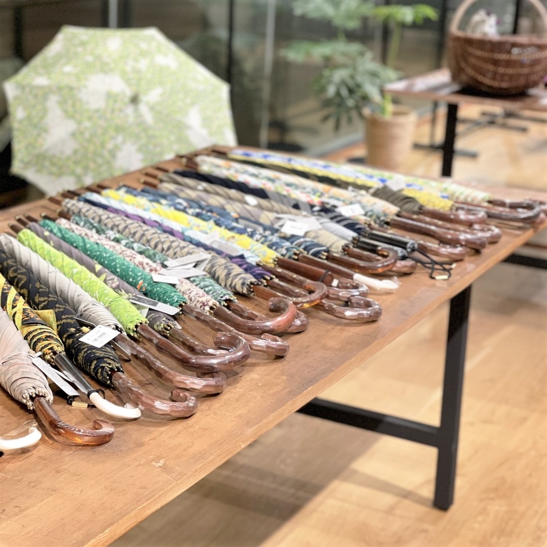 【銀座】イイダ傘店 展示販売会 傘の雨 〜It‘s Raining Umbrellas 〜はじまりました。｜4F OpenMUJI 