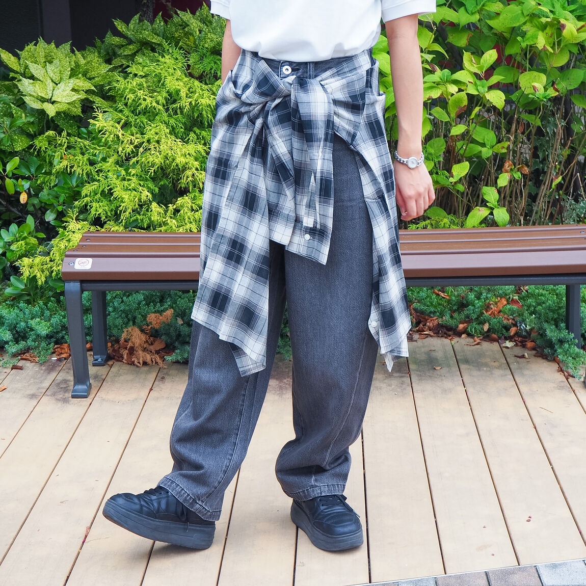 【MOMOテラススタッフ】身長159cm_Lr50ve