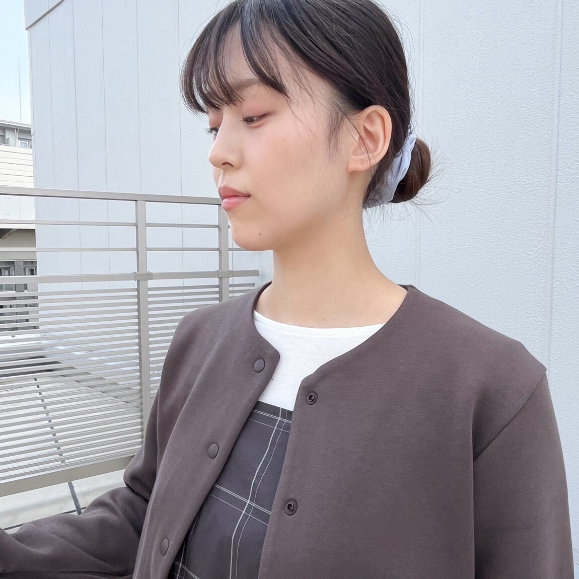 シアーシャツ胸元