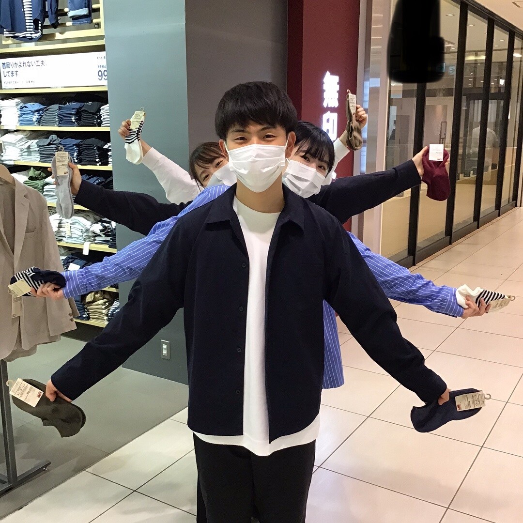 【東急プラザ戸塚】足元をおしゃれに！スニーカーイン靴下