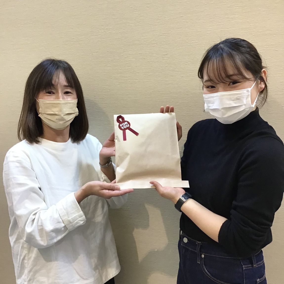 【イオンモール倉敷】「ありがとう」を靴下に込めてプレゼント