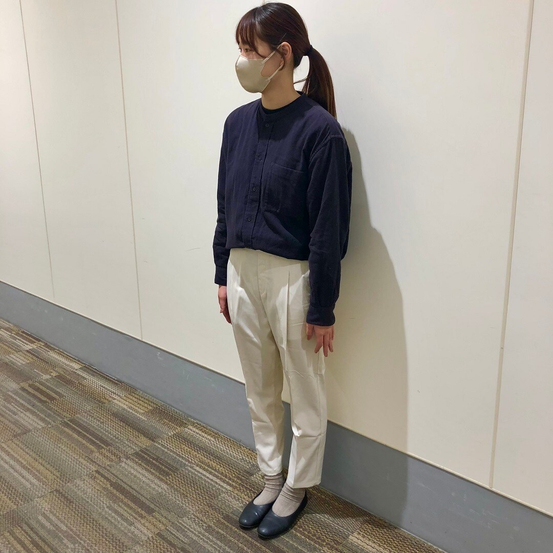 再生ポリエステルテーパードパンツ