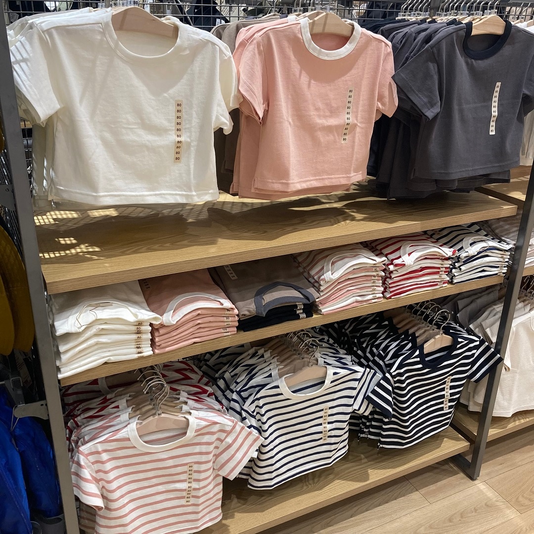 子供服売場写真