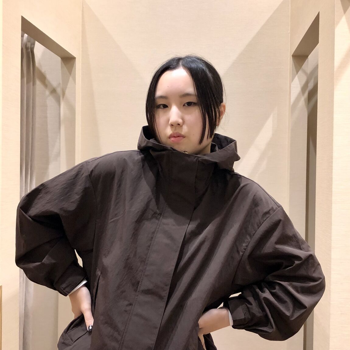 ４