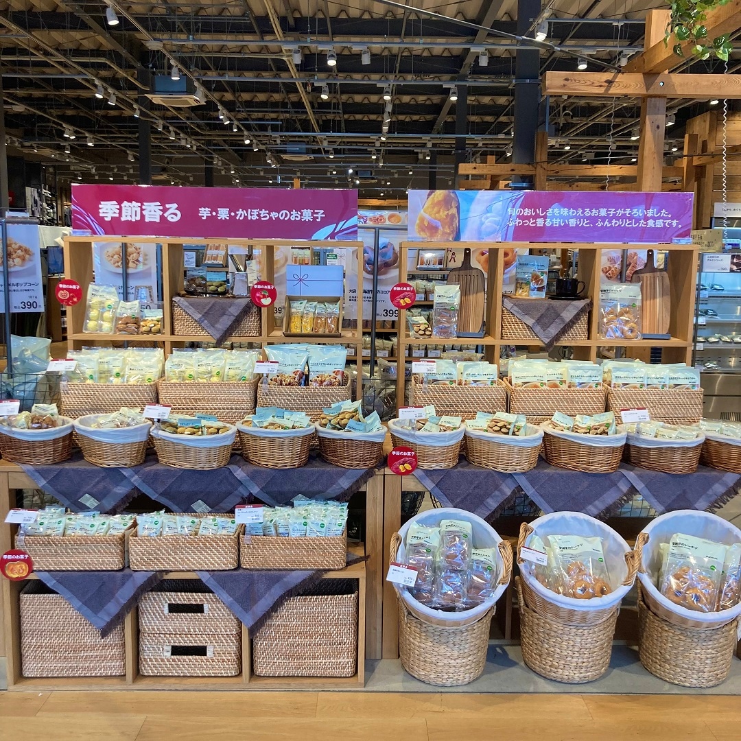 食品売り場画像