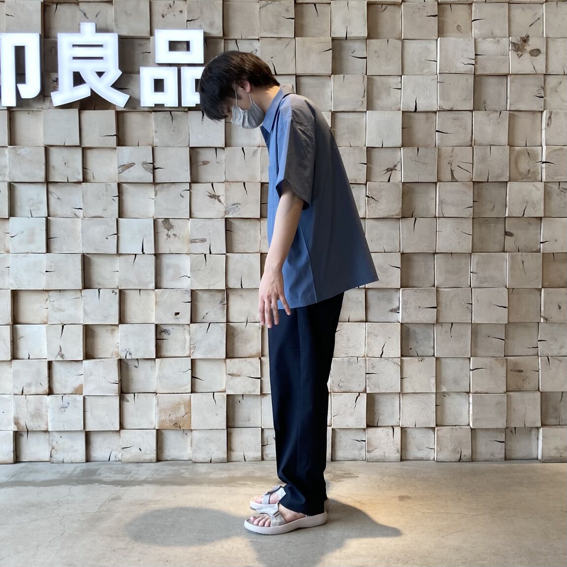 シャツ２