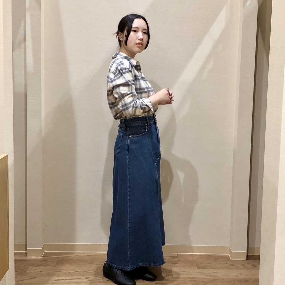 ３