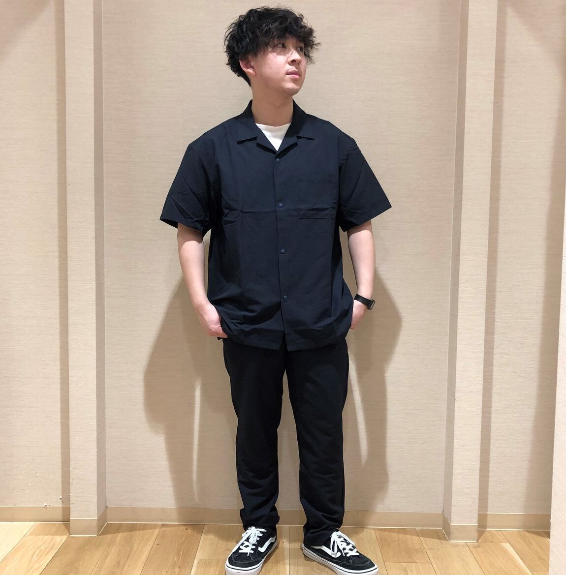 シャツを着た男性