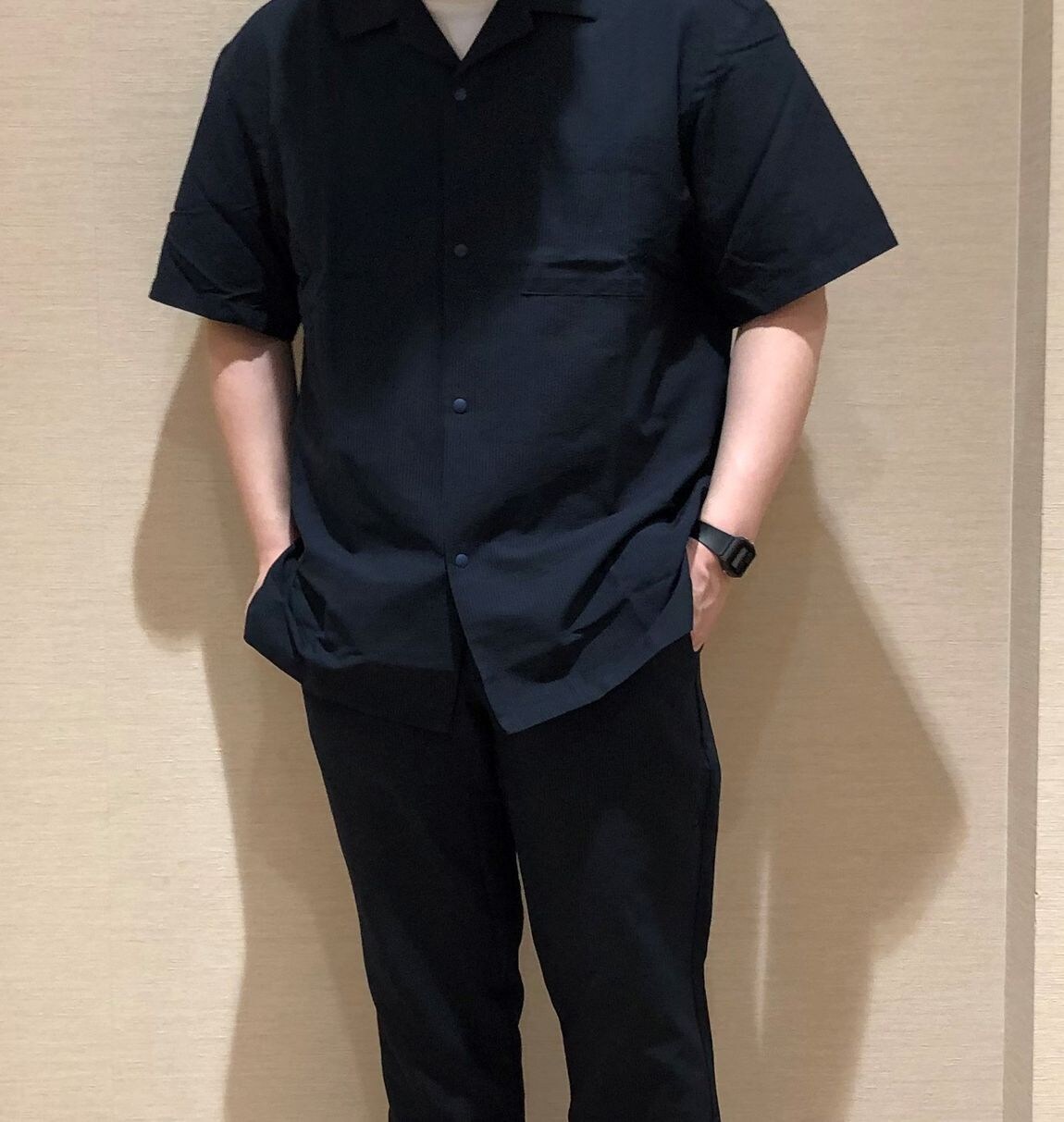 シャツを着た男性