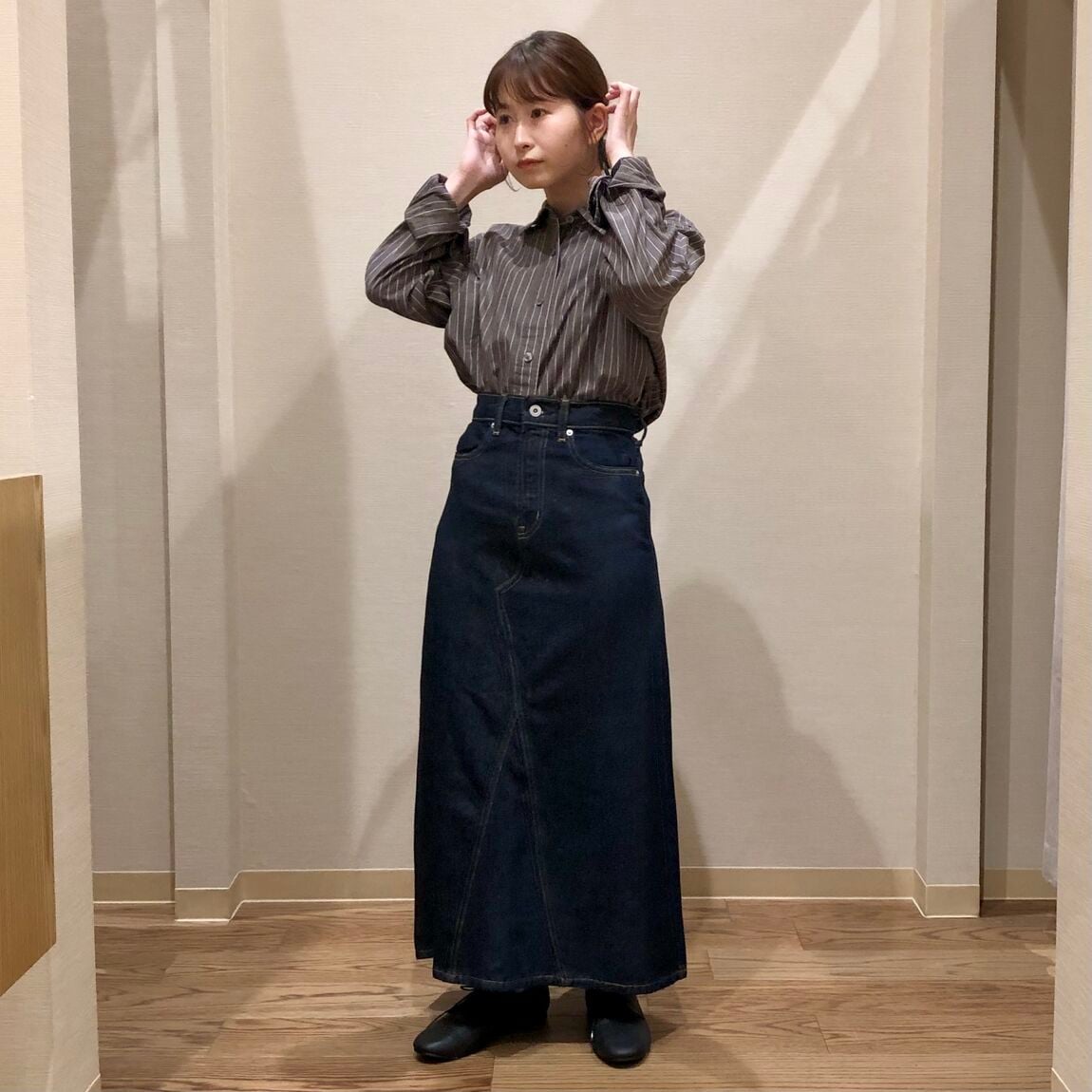 ３