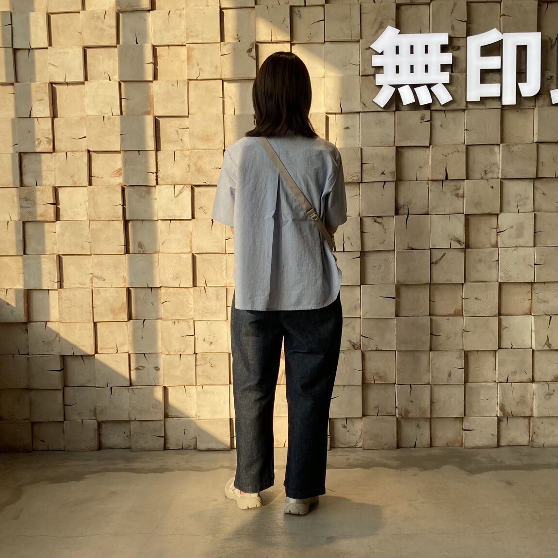 シャツ３