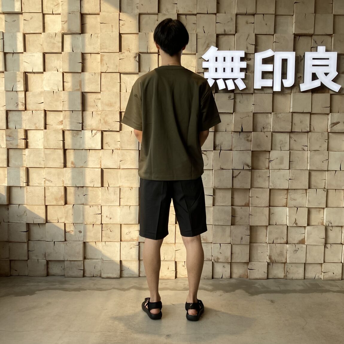 Ｔシャツ２