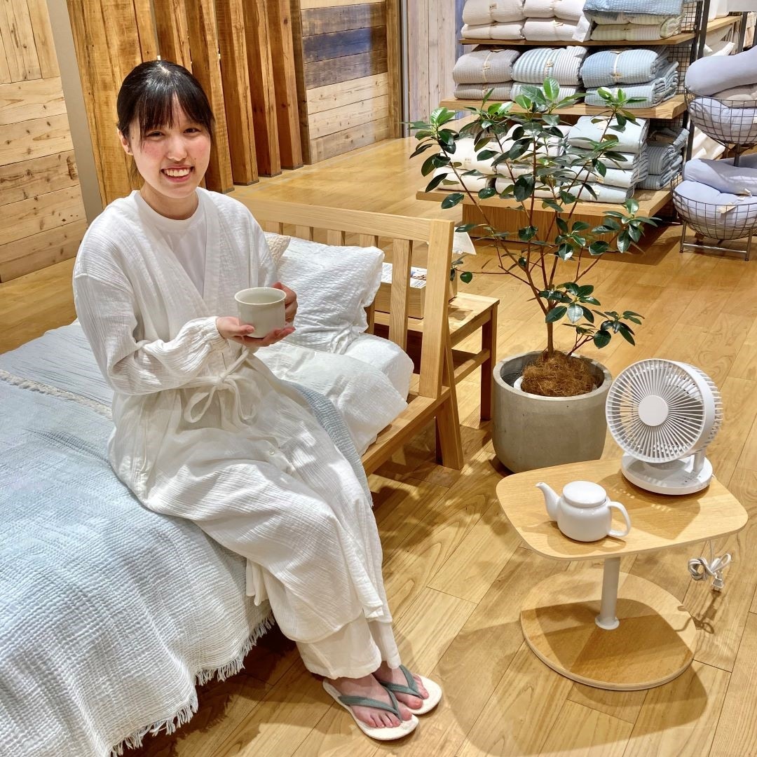 スタッフ着用
