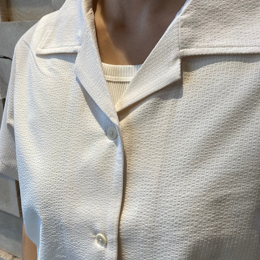 シャツ３