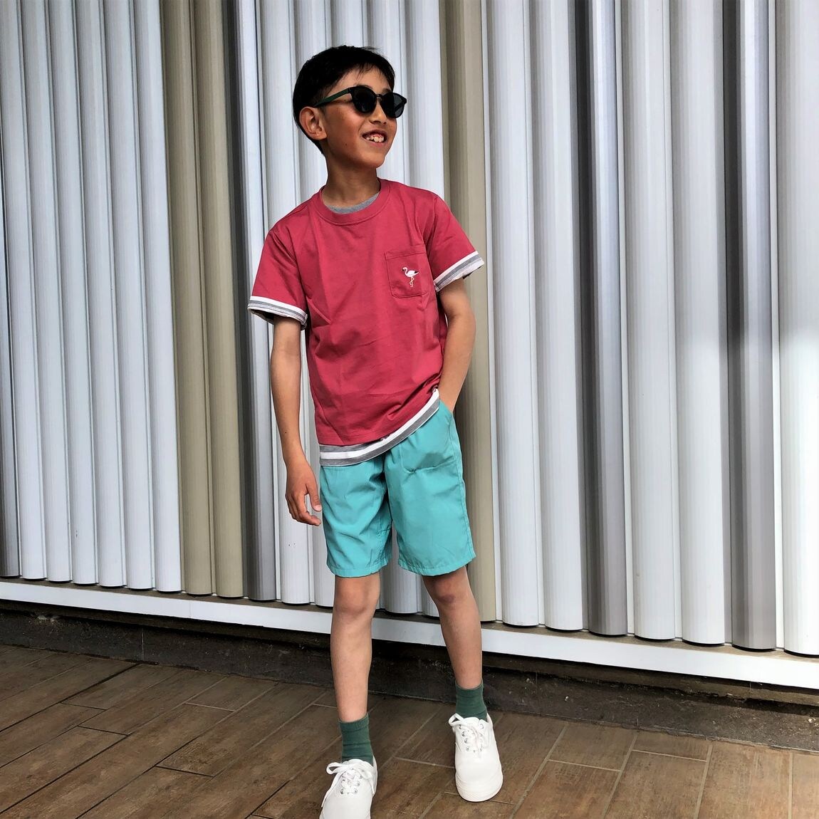 ３