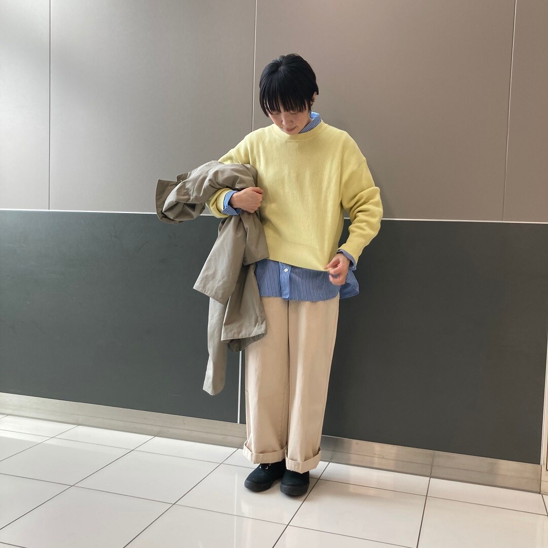コート持ってる姿
