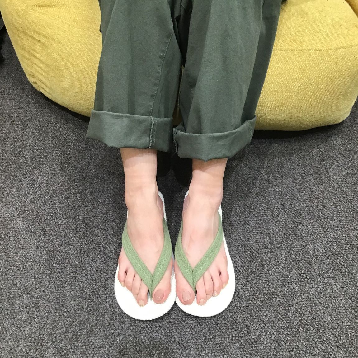 ルームサンダル