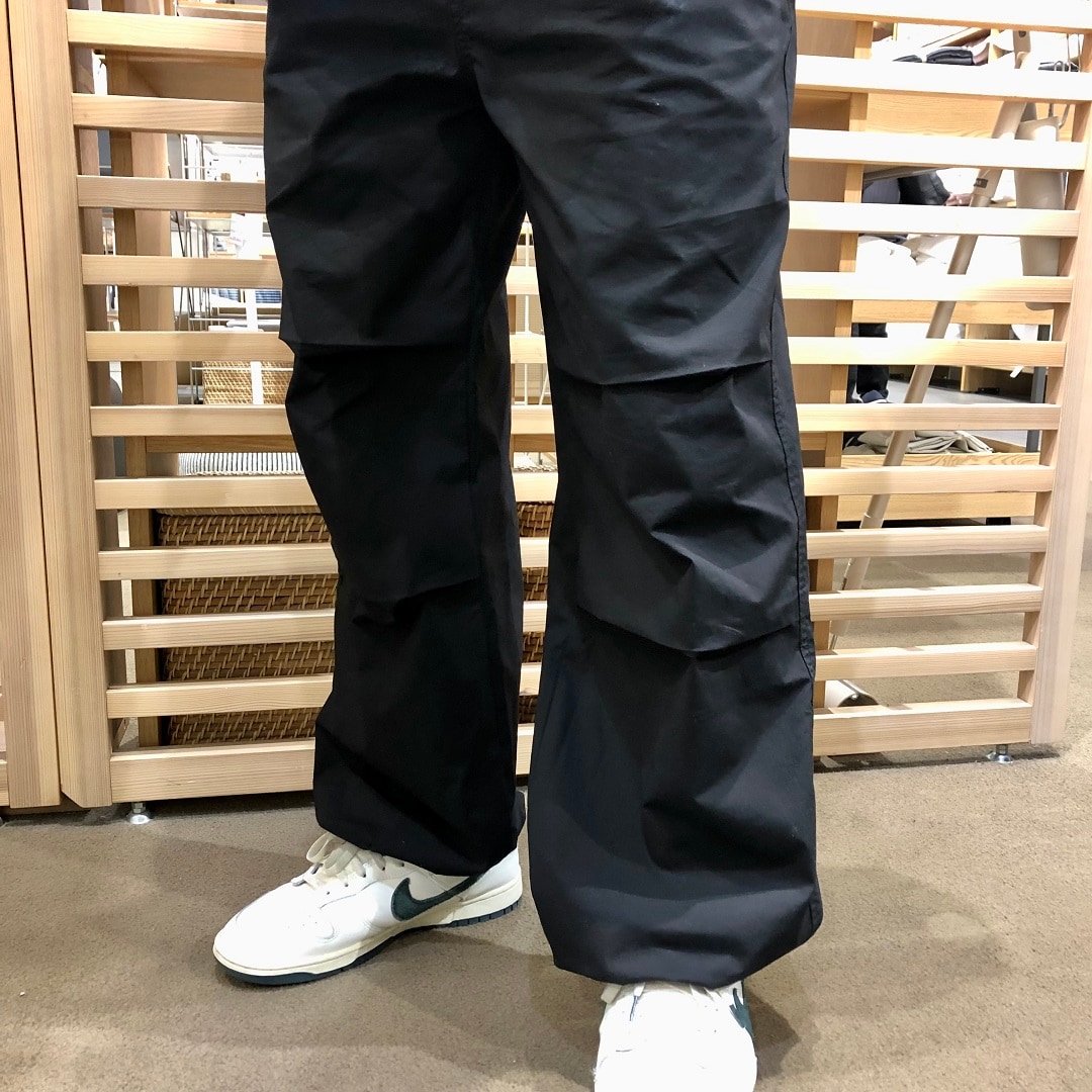 パラシュートパンツ
