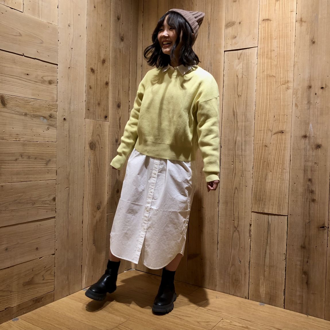 婦人のスタッフスナップ