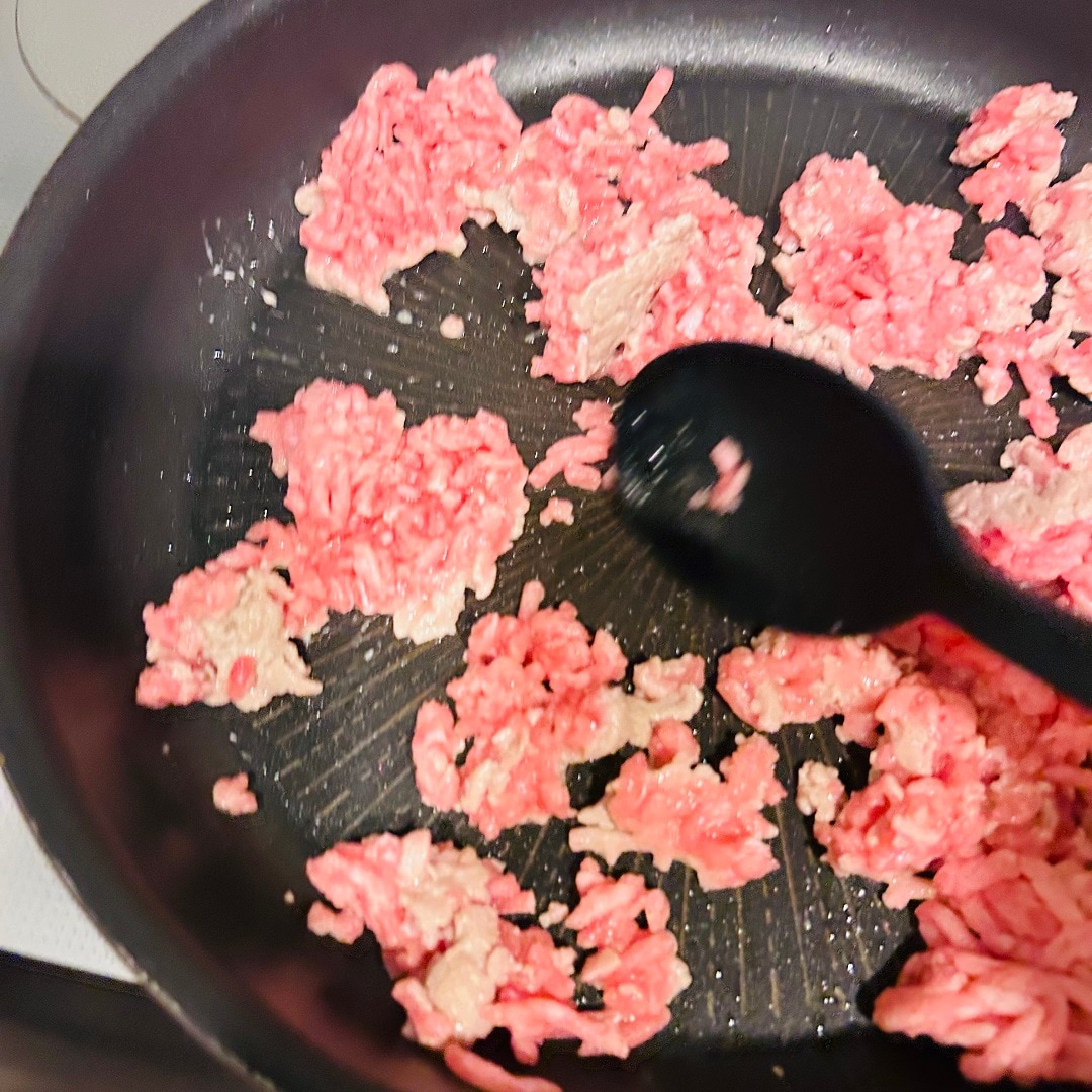 ひき肉炒める