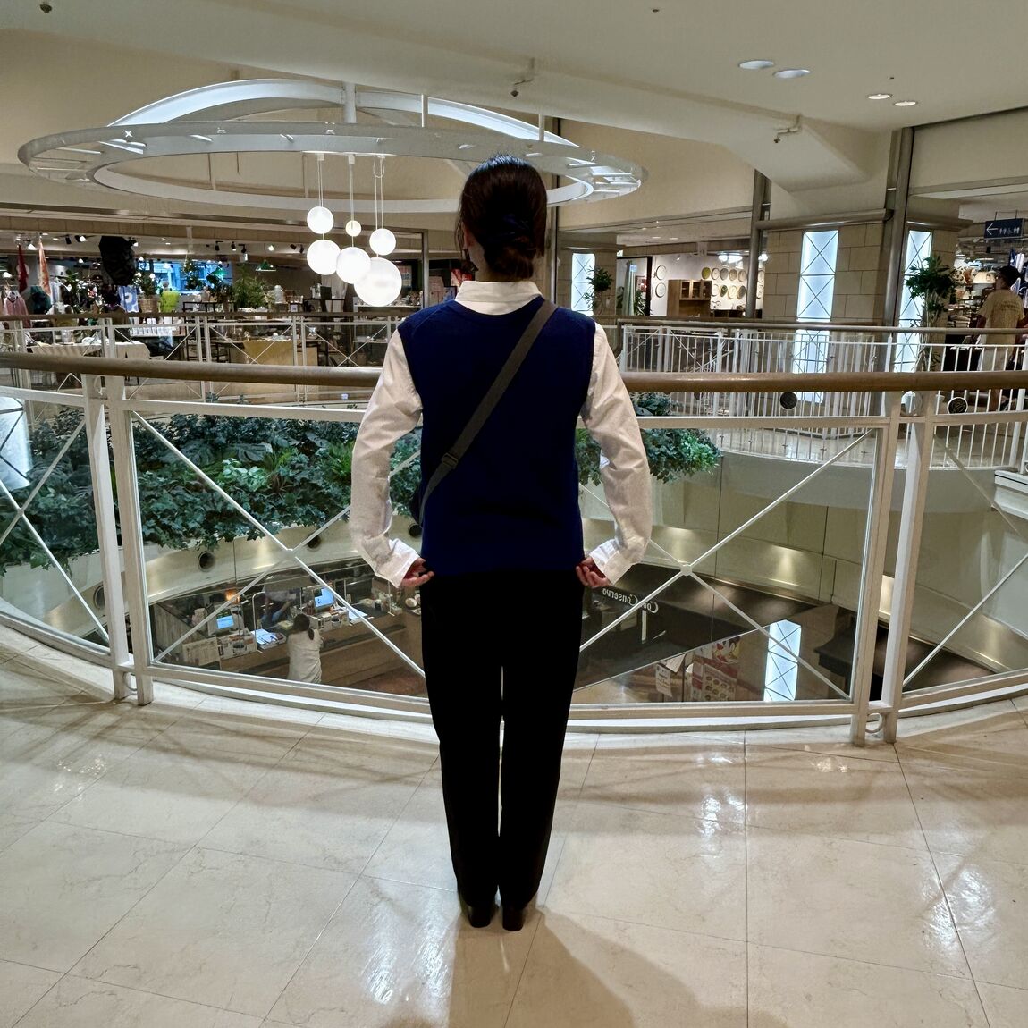 背面