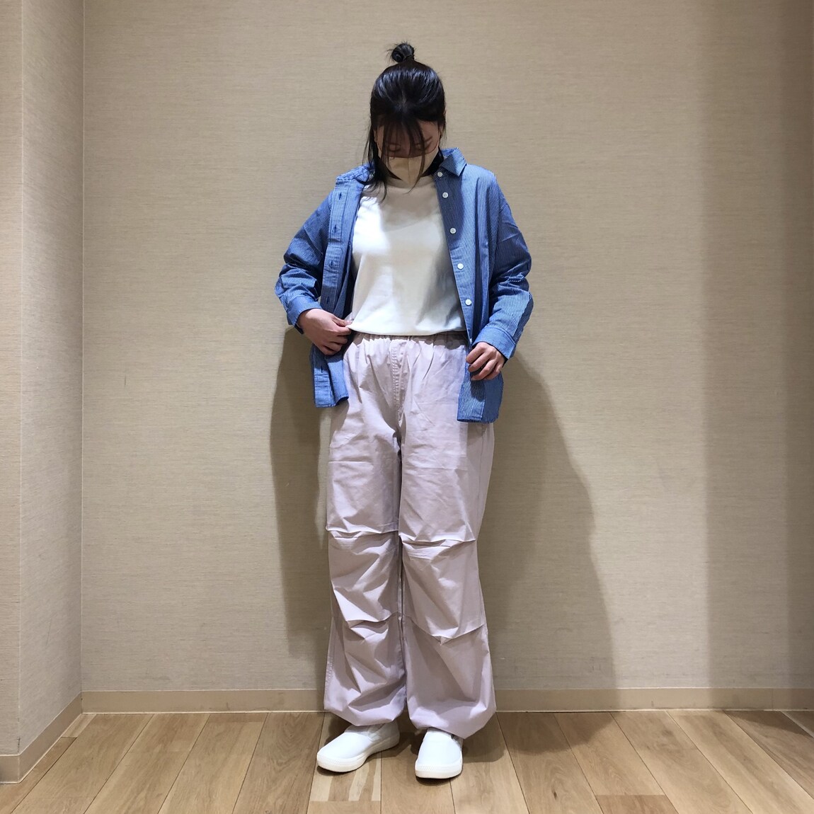 婦人洗いざらしブロードレギュラーカラー長袖シャツ・L・ネイビーストライプ