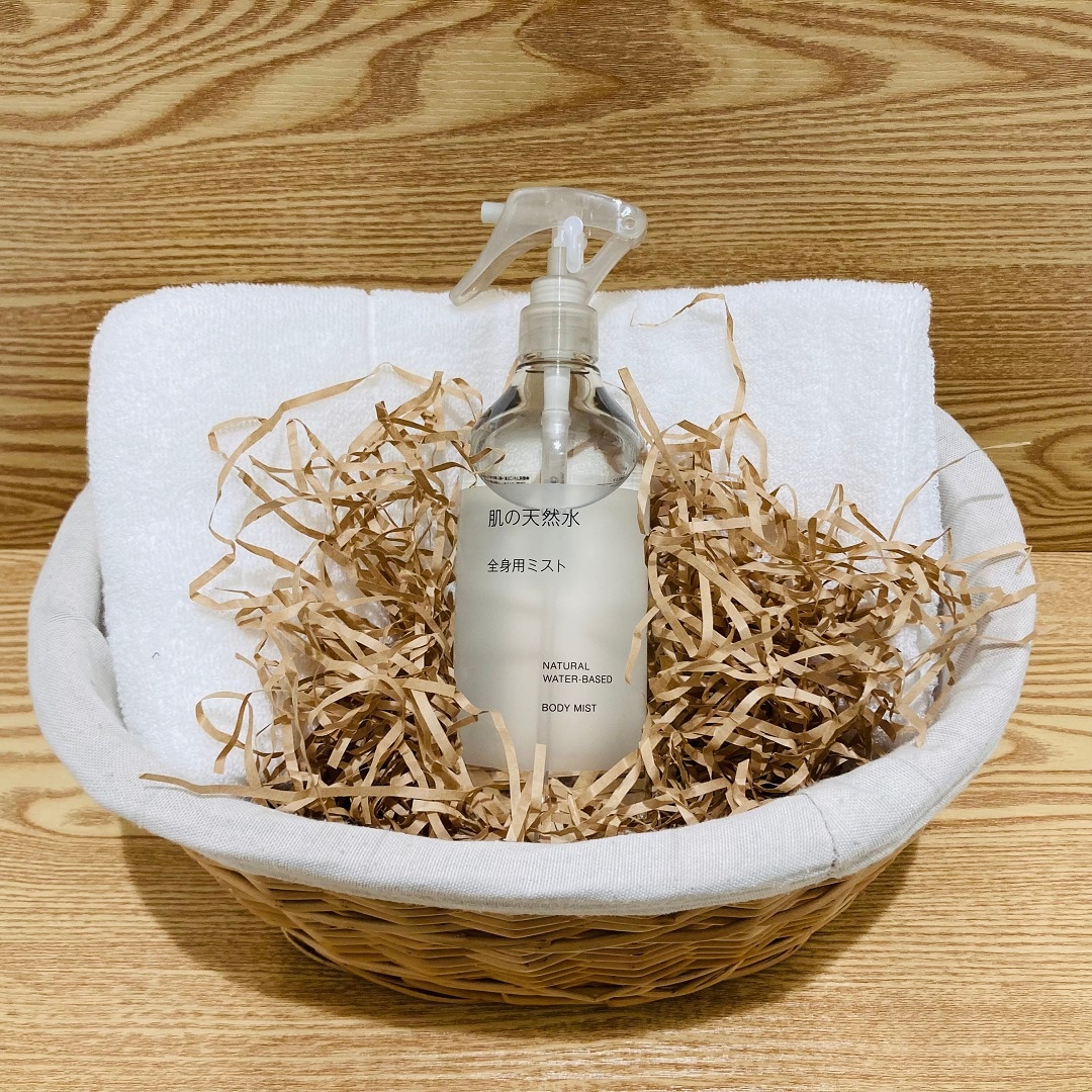 肌の天然水　盛り