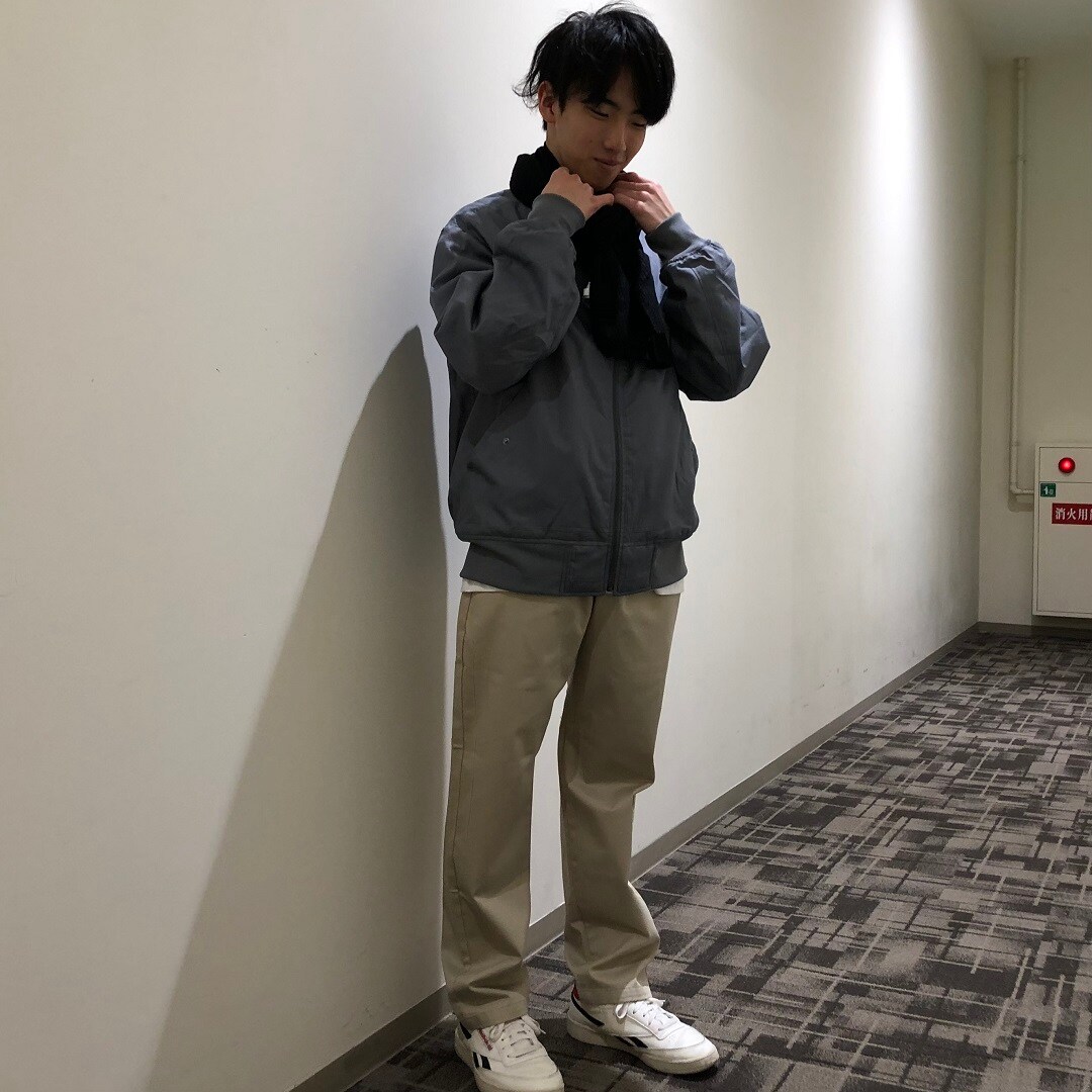 イージーパンツ三枚目